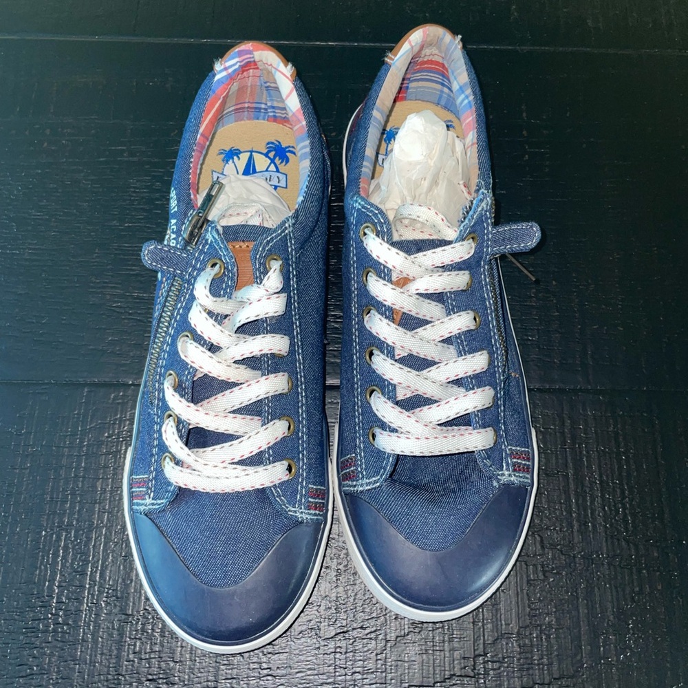 Pablosky denim sneakers shoes Spanish boutique size 40 8.5 blue